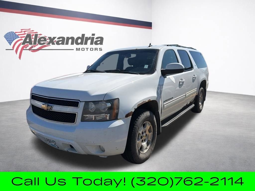 2009 Chevrolet Suburban LT w/2LT in Summit White — front three-quarter view