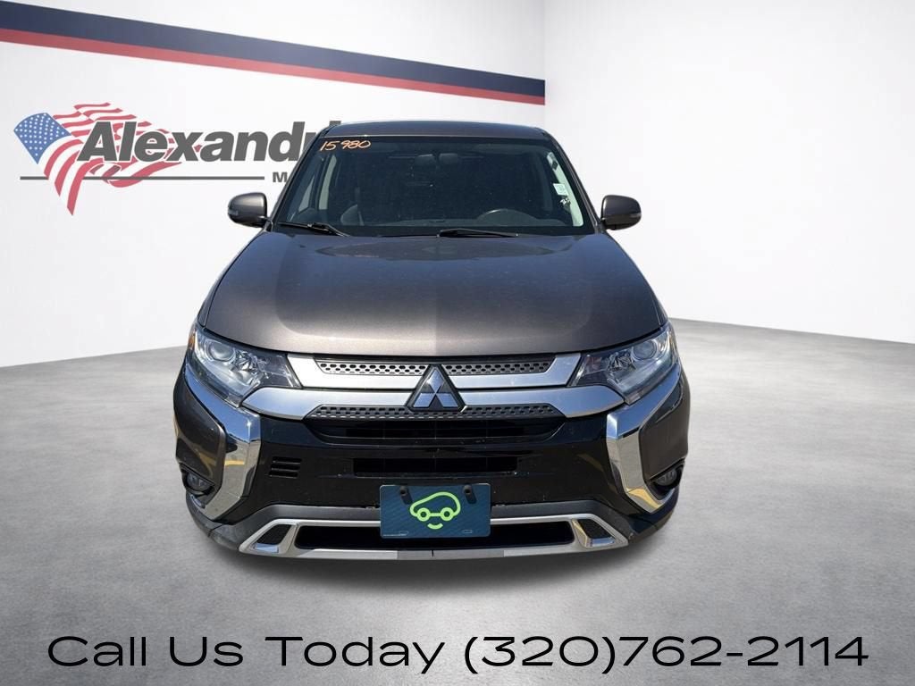 2019 Mitsubishi Outlander — side profile view